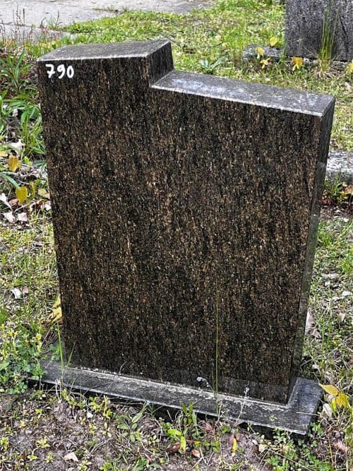 Grüner Granit Stehstein