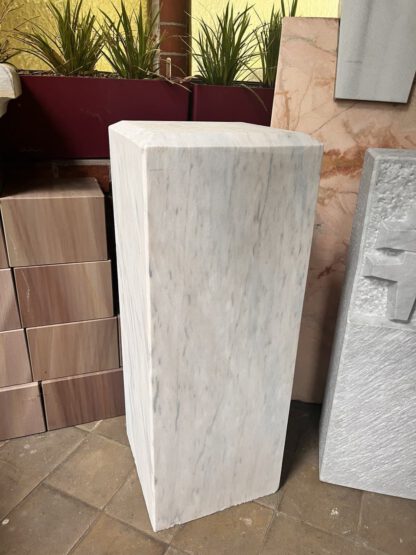 Marmor Stehstein 28 x 28 x 75 cm
